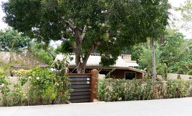 Beach House with Stunning Sunset Views