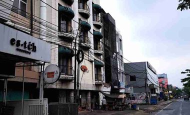 HOTEL 50 % DIBAWAH NJOP