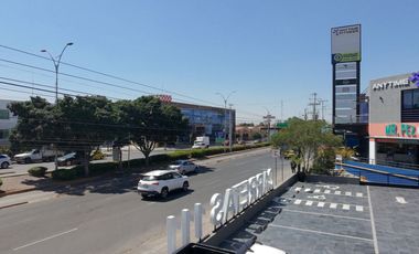 Locales Comerciales en Renta – Av. Constituyentes, Carretas | Querétaro