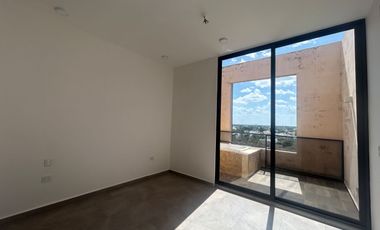 Pent House de 3 recámaras, sin muebles, en Montebello, con amenidades.