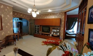 Rumah Lama terawat Siap Huni Di Turangga Bandung dekat SMA 8 sesko ad martanegara tsm