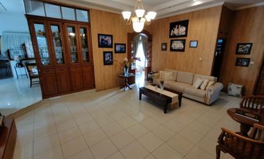 Rumah Lama terawat Siap Huni Di Turangga Bandung dekat SMA 8 sesko ad martanegara tsm
