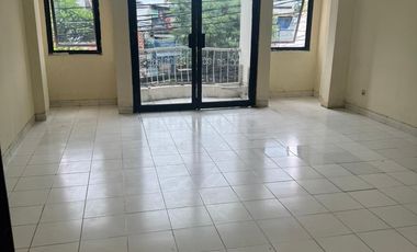 Ruko Tomang Rawa Kepa Utama 3 Lantai Siap Huni Harga Bersahabat