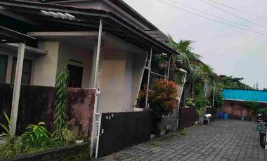 Di sewakan rumah full AC danfurnish kawasan elite gandapura kesiman