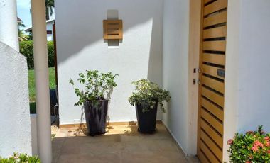 VENTA DE HERMOSA CASA CON PISCINA EN CONJUNTO DINASTÍA DEL SOL - VÍA CARMEN DE APICALÁ