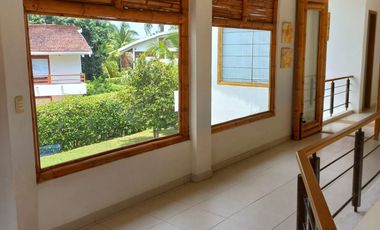 VENTA DE HERMOSA CASA CON PISCINA EN CONJUNTO DINASTÍA DEL SOL - VÍA CARMEN DE APICALÁ