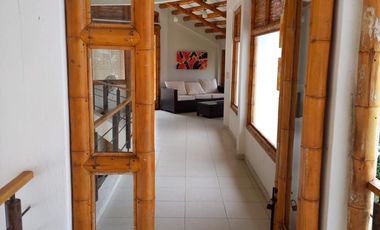 VENTA DE HERMOSA CASA CON PISCINA EN CONJUNTO DINASTÍA DEL SOL - VÍA CARMEN DE APICALÁ