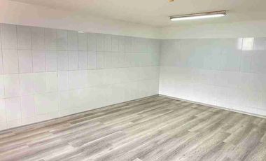 Rento Excelente Casa de 320 m2 cerca de la Shyris en el Centro Norte de Quito