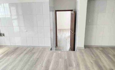 Rento Excelente Casa de 320 m2 cerca de la Shyris en el Centro Norte de Quito