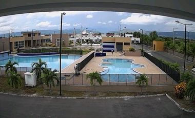 VENTA DE CASA A PUERTA CERRADA EN CONJUNTO ALTAGRACIA - FLANDES