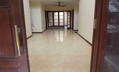 Disewakan Rumah Fullerton Citraland Surabaya