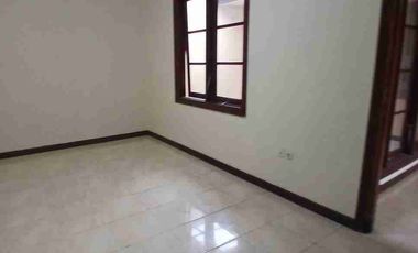 Disewakan Rumah Fullerton Citraland Surabaya