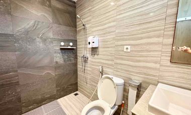 DIJUAL/DISEWAKAN RUMAH PREMIUM SEMI/FULL FURNISHED SIAP HUNI DI SEMAYANG ASYA, JGC, JAKARTA TIMUR