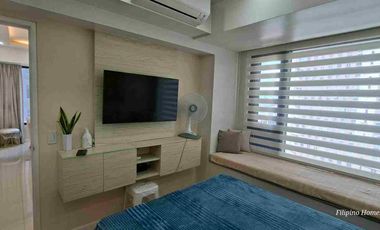 1BR with balcony plus small room