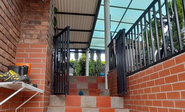 VENTA DE HERMOSA FINCA EN VEREDA PIAMONTE - FUSAGASUGÁ