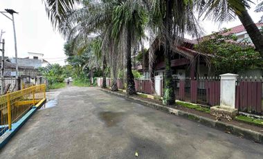 Dijual Rumah 60 % di bawah pasar di komplek buncit jakarta selatan