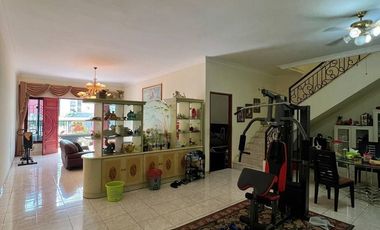 Sewa Rumah mewah mediteranian di Darmo Hill