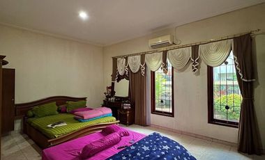 Sewa Rumah mewah mediteranian di Darmo Hill