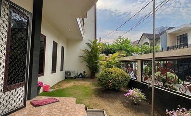 Sewa Rumah mewah mediteranian di Darmo Hill