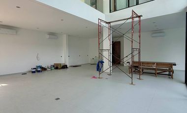 Rumah mewah California vibes di Pakis Argosari with Swimming pool