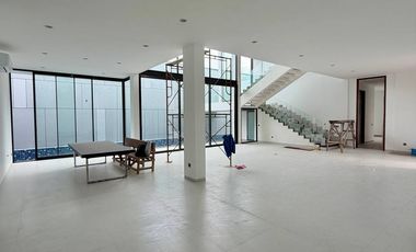 Rumah mewah California vibes di Pakis Argosari with Swimming pool