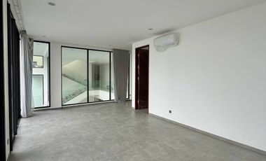 Rumah mewah California vibes di Pakis Argosari with Swimming pool