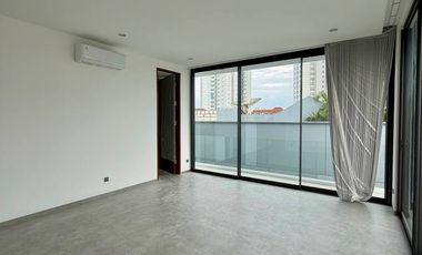 Rumah mewah California vibes di Pakis Argosari with Swimming pool