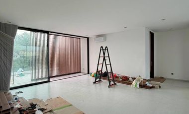 Rumah mewah California vibes di Pakis Argosari with Swimming pool