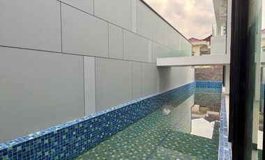Rumah mewah California vibes di Pakis Argosari with Swimming pool