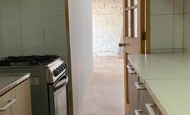 Se vende casa en Villa Los Jardines, Ñuñoa,  3 dormitorios 1 baño Valor $ 155.000.000