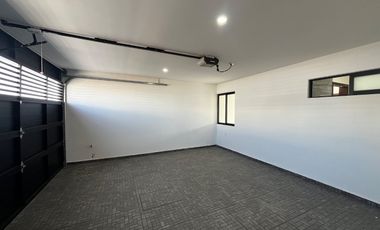 Casa nueva con 3 recámaras sobre calle principal en Boca del Río, Ver.