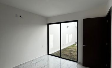 Casa nueva con 3 recámaras sobre calle principal en Boca del Río, Ver.