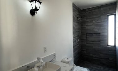 Casa nueva con 3 recámaras sobre calle principal en Boca del Río, Ver.