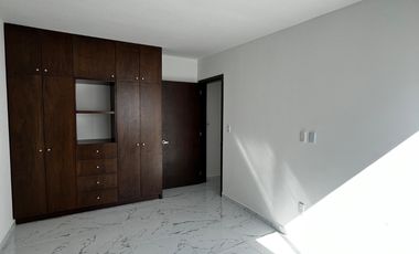 Casa nueva con 3 recámaras sobre calle principal en Boca del Río, Ver.