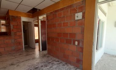 VENTA DE CASA EN CONJUNTO ALGARROBOS - GIRARDOT