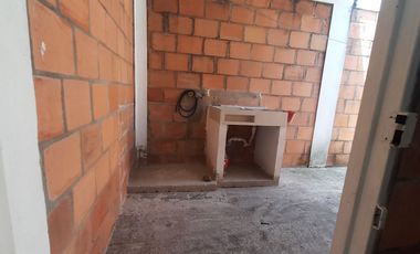 VENTA DE CASA EN CONJUNTO ALGARROBOS - GIRARDOT