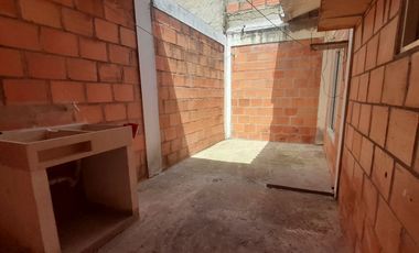 VENTA DE CASA EN CONJUNTO ALGARROBOS - GIRARDOT