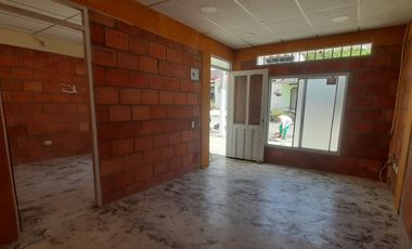 VENTA DE CASA EN CONJUNTO ALGARROBOS - GIRARDOT