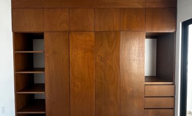 Casa nueva con recámara en planta baja y amplio jardín interior