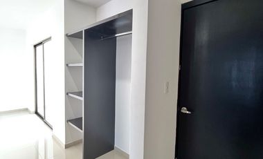 Casa nueva con recámara en planta baja y amplio jardín interior