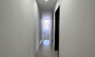 Casa nueva con recámara en planta baja y amplio jardín interior