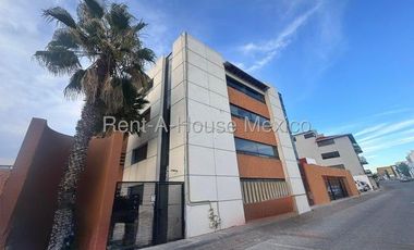 Rento ph amueblado en milenio cerca area comercial  2 recamaras  2 baños 2 autos
