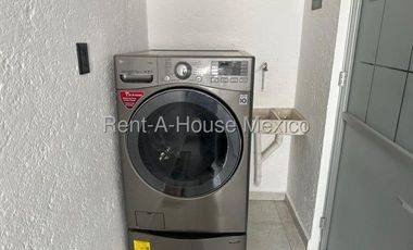 Rento ph amueblado en milenio cerca area comercial  2 recamaras  2 baños 2 autos