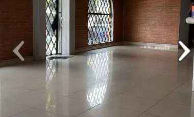 Local en Esquina 82m² | Frente a Mundo E | Ideal Restaurante o Café