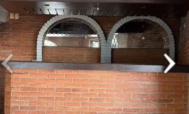 Local en Esquina 82m² | Frente a Mundo E | Ideal Restaurante o Café