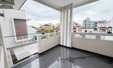 Rumah Mewah 2 Lt Harga Turun Banjarsari Solo Kota