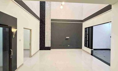 Rumah Mewah 2 Lt Harga Turun Banjarsari Solo Kota