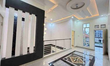 Rumah Mewah 2 Lt Harga Turun Banjarsari Solo Kota