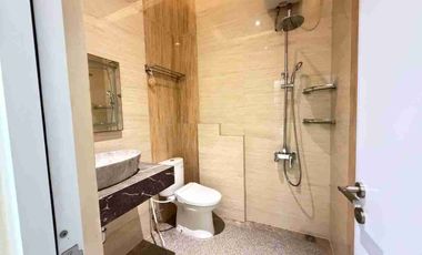 Rumah Mewah 2 Lt Harga Turun Banjarsari Solo Kota