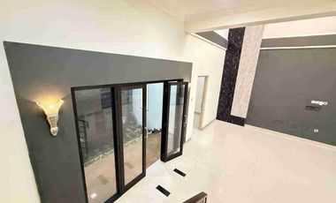 Rumah Mewah 2 Lt Harga Turun Banjarsari Solo Kota